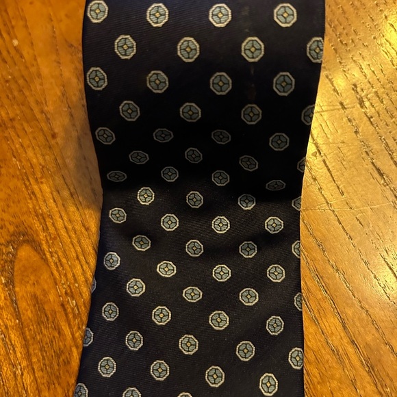 Men’s All Silk Barney’s New York Tie - Picture 4 of 6